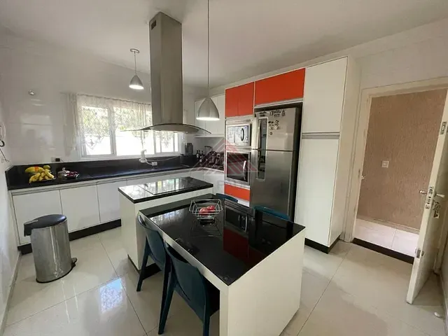 Sobrado com 125m² 3 quartos e 1 banheiro, à venda, no bairro Parque São Vicente em Mauá