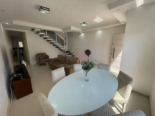 Sobrado com 125m² 3 quartos e 1 banheiro, à venda, no bairro Parque São Vicente em Mauá