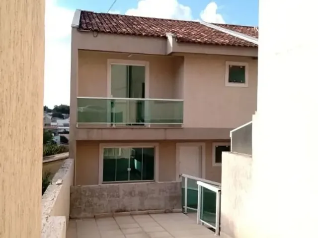 Sobrado com 128m² 3 quartos e 2 banheiros, à venda, no bairro Boa Vista em Curitiba
