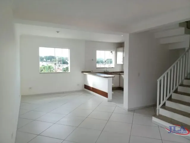Casa com 128m² 3 quartos e 2 banheiros, à venda, no bairro Boa Vista em Curitiba