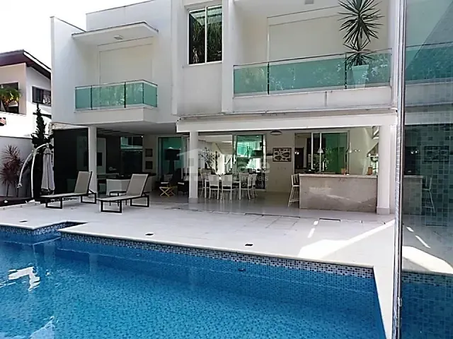 Sobrado com 525m² 6 quartos e 8 banheiros, à venda, no bairro Riviera de São Lourenço em Bertioga