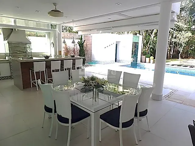 Sobrado com 525m² 6 quartos e 8 banheiros, à venda, no bairro Riviera de São Lourenço em Bertioga