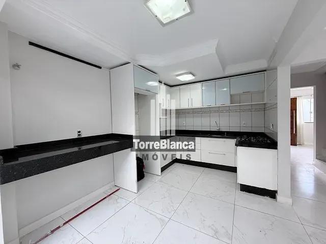 Sobrado com 114m² 3 quartos e 3 banheiros, à venda ou para alugar, no bairro Órfãs em Ponta Grossa