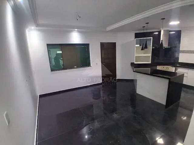 Sobrado com 125m² 4 quartos e 2 banheiros, à venda, no bairro Jardim Guapituba em Mauá