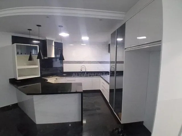 Sobrado com 125m² 4 quartos e 2 banheiros, à venda, no bairro Jardim Guapituba em Mauá