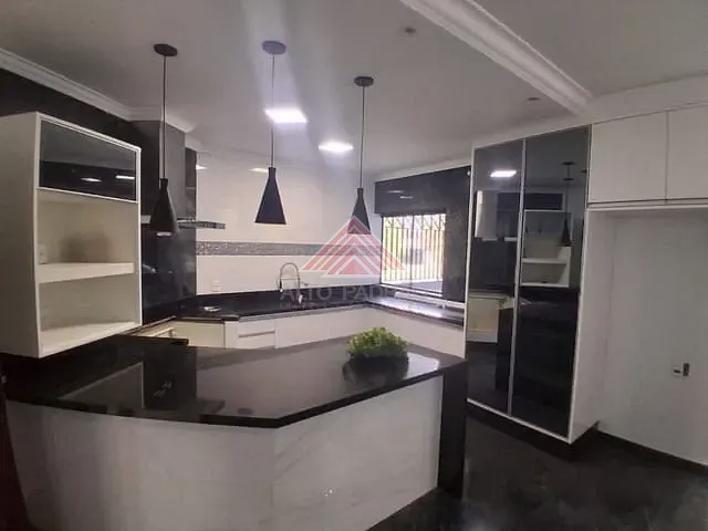 Sobrado com 125m² 4 quartos e 2 banheiros, à venda, no bairro Jardim Guapituba em Mauá