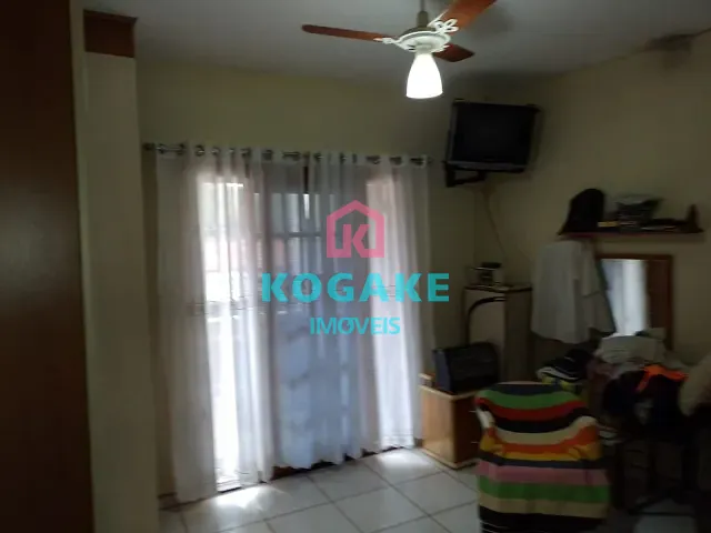 Sobrado com 336m² 2 quartos e 2 banheiros, à venda, no bairro Centro em Guararema
