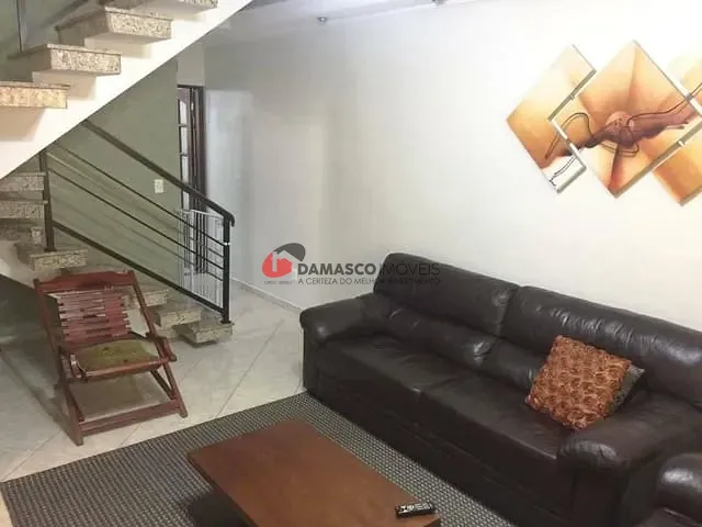 Sobrado com 201m² 4 quartos e 2 banheiros, à venda, no bairro Nova Gerti em São Caetano do Sul