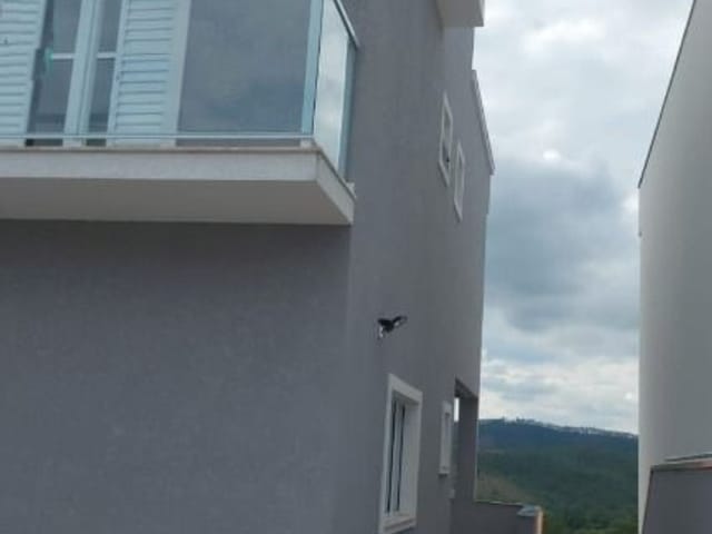 Sobrado com 170m² 3 quartos e 2 banheiros, à venda, no bairro Portais (Polvilho) em Cajamar
