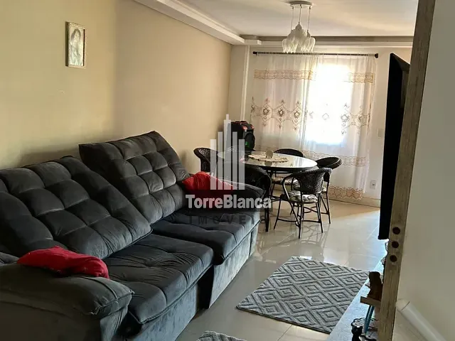Sobrado com 108m² 3 quartos e 2 banheiros, à venda, no bairro Contorno em Ponta Grossa