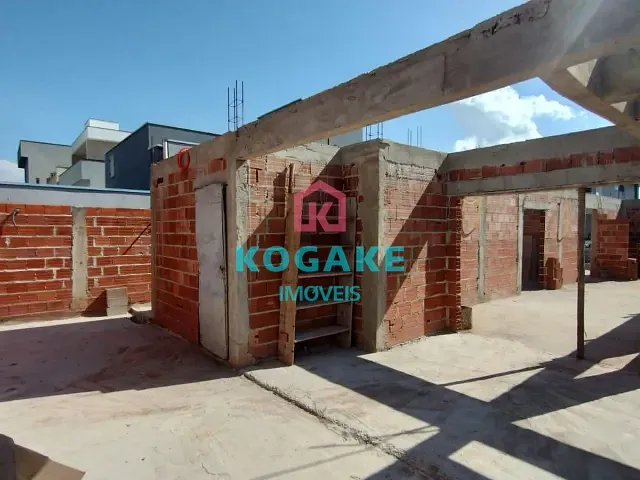 Sobrado 3 quartos e 2 banheiros, à venda, no bairro Residencial Colinas em Caçapava