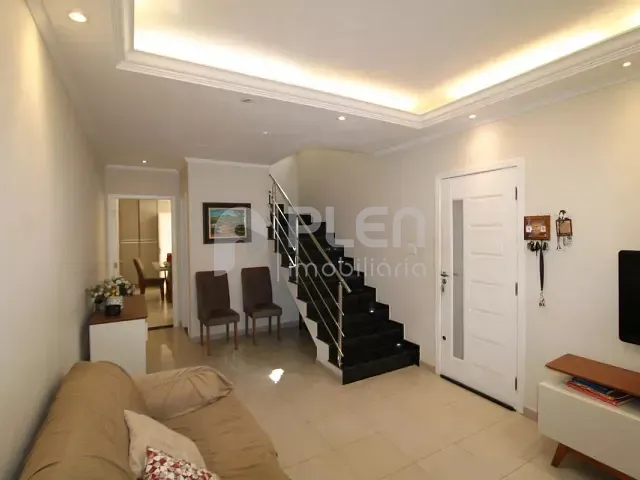 Sobrado 3 quartos e 4 banheiros, à venda, no bairro Vila Amália (Zona Norte) em São Paulo