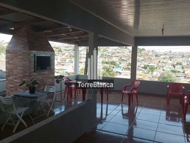 Sobrado 3 quartos e 3 banheiros, à venda, no bairro Chapada em Ponta Grossa