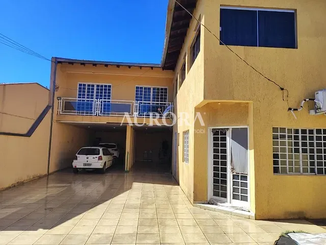Sobrado com 250m² 4 quartos e 3 banheiros, à venda, no bairro Antares em Londrina