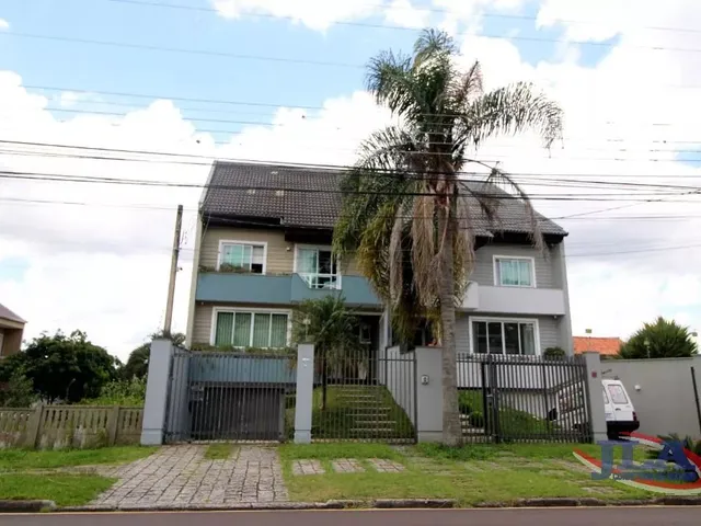 Casa com 379m² 3 quartos e 3 banheiros, à venda, no bairro Ahú em Curitiba