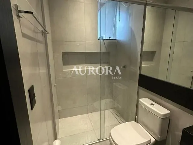 Sobrado com 520m² 4 quartos e 4 banheiros, à venda, no bairro Parque Residencial Alcantara em Londrina