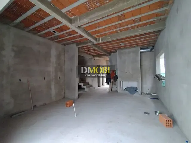 Sobrado com 160m² 3 quartos e 4 banheiros, à venda, no bairro Parque da Matriz em Gravataí