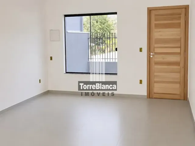 Sobrado com 94m² 3 quartos e 3 banheiros, à venda, no bairro Uvaranas em Ponta Grossa