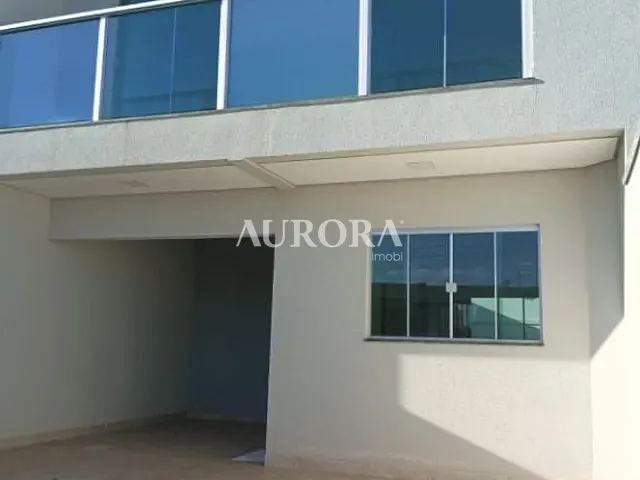 Sobrado com 150m² 3 quartos e 2 banheiros, à venda, no bairro Gávea em Londrina