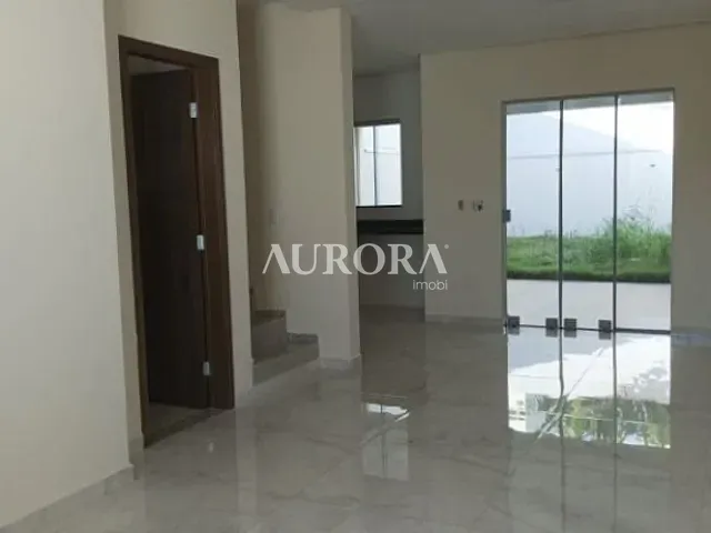 Sobrado com 150m² 3 quartos e 2 banheiros, à venda, no bairro Gávea em Londrina
