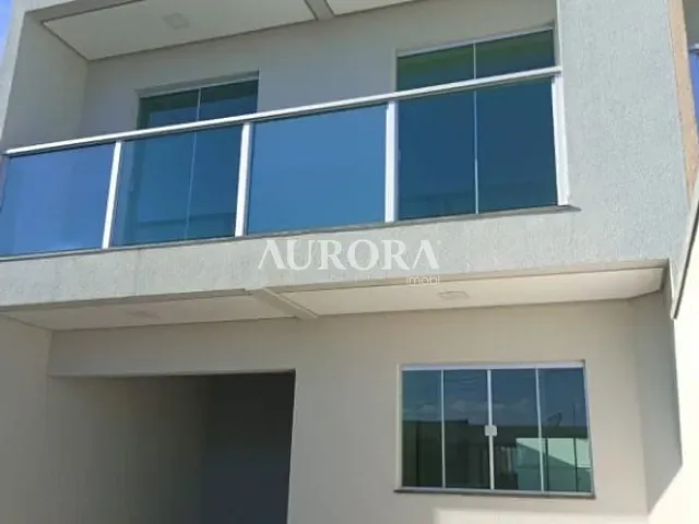 Sobrado com 150m² 3 quartos e 2 banheiros, à venda, no bairro Gávea em Londrina