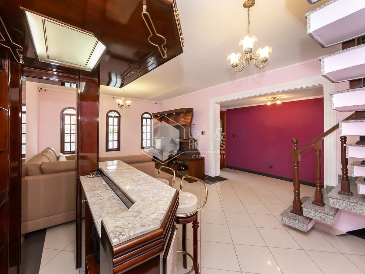 Sobrado à venda com 4 quartos, 200m² - Foto 4
