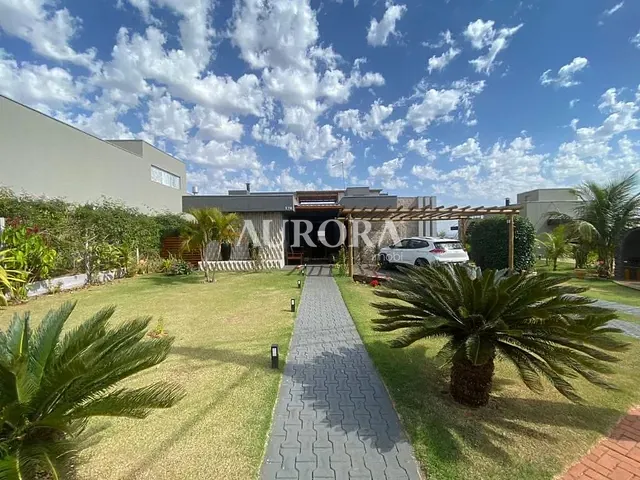Sobrado com 346m² 5 quartos e 5 banheiros, à venda, no bairro Paranagi em Sertaneja