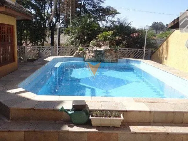 Sobrado com 500m² 4 quartos e 7 banheiros, à venda, no bairro Residencial Morada dos Pássaros-Aldeia da Serra em Barueri