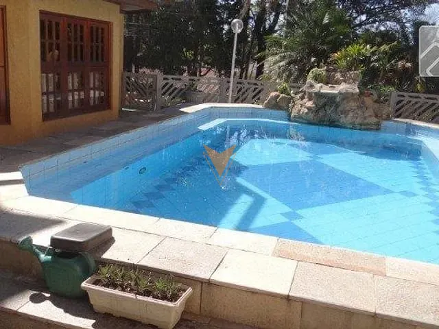 Sobrado com 500m² 4 quartos e 7 banheiros, à venda, no bairro Residencial Morada dos Pássaros-Aldeia da Serra em Barueri