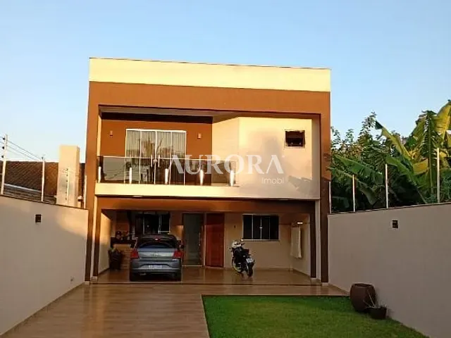 Sobrado com 225m² 3 quartos e 2 banheiros, à venda, no bairro Columbia em Londrina
