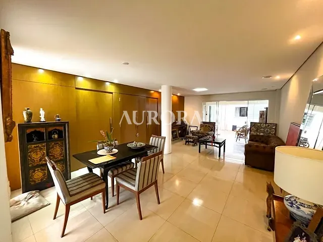 Sobrado 3 quartos e 5 banheiros, à venda, no bairro Parque Residencial Granville em Londrina