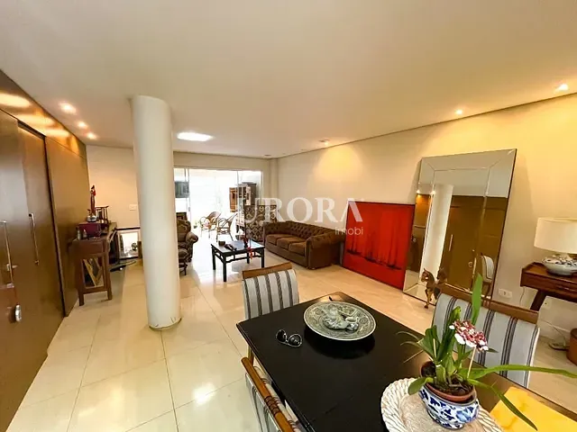 Sobrado 3 quartos e 5 banheiros, à venda, no bairro Parque Residencial Granville em Londrina
