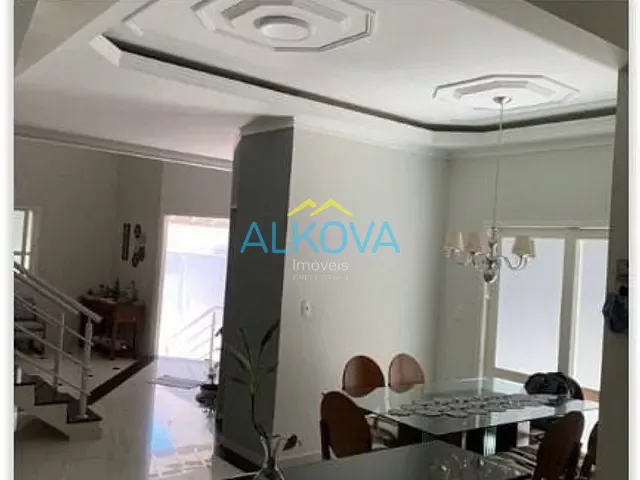 Sobrado com 175m² 4 quartos e 4 banheiros, à venda, no bairro Villa Branca em Jacareí