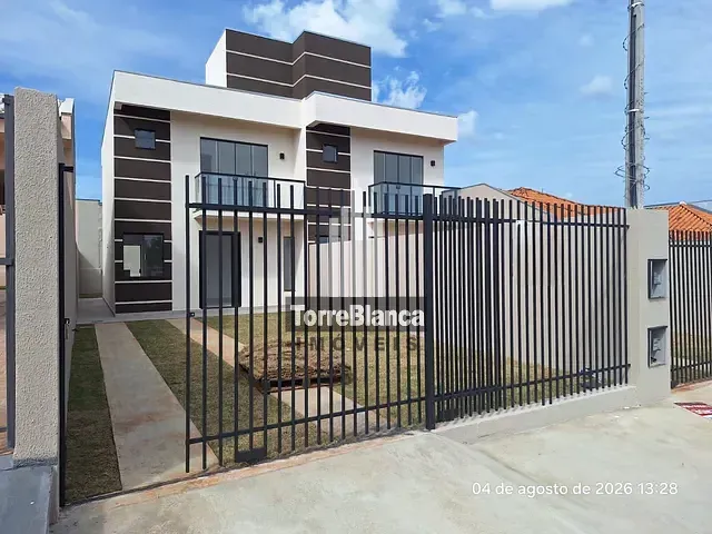 Sobrado com 83m² 3 quartos e 3 banheiros, à venda, no bairro Uvaranas em Ponta Grossa