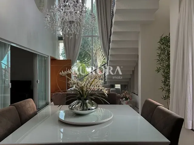 Sobrado com 321m² 4 quartos e 5 banheiros, à venda ou para alugar, no bairro Residencial Veneza em Londrina
