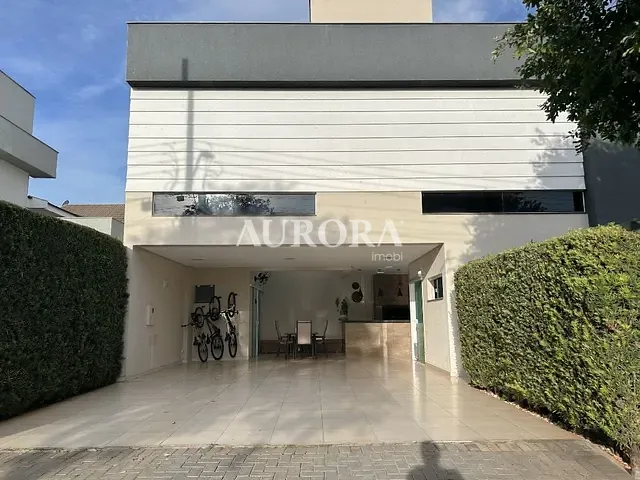 Sobrado com 321m² 4 quartos e 5 banheiros, à venda ou para alugar, no bairro Residencial Veneza em Londrina