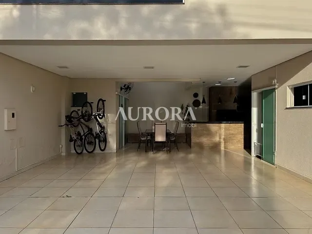 Sobrado com 321m² 4 quartos e 5 banheiros, à venda ou para alugar, no bairro Residencial Veneza em Londrina