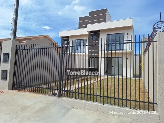 Sobrado com 83m² 3 quartos e 3 banheiros, à venda, no bairro Uvaranas em Ponta Grossa