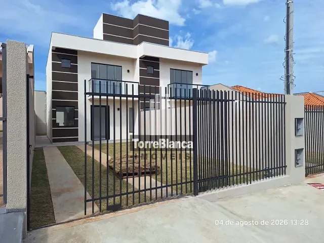 Sobrado com 83m² 3 quartos e 3 banheiros, à venda, no bairro Uvaranas em Ponta Grossa