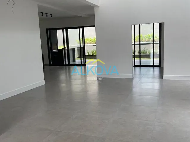 Sobrado com 500m² 4 quartos e 6 banheiros, à venda, no bairro Condomínio Residencial Alphaville II em São José dos Campos