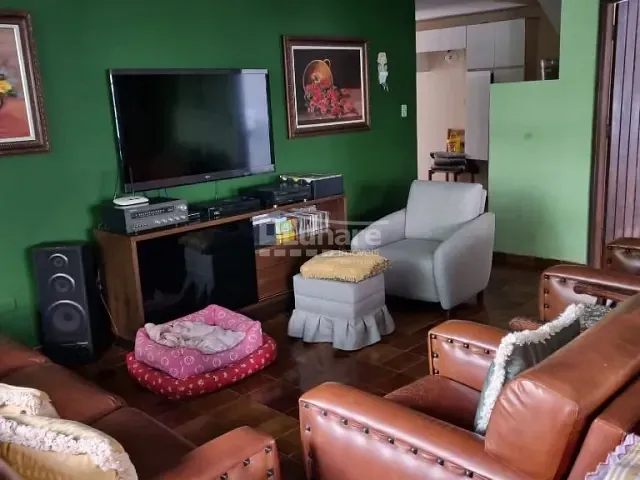 Sobrado com 1200m² 4 quartos e 4 banheiros, à venda, no bairro Vila Oliveira em Mogi das Cruzes