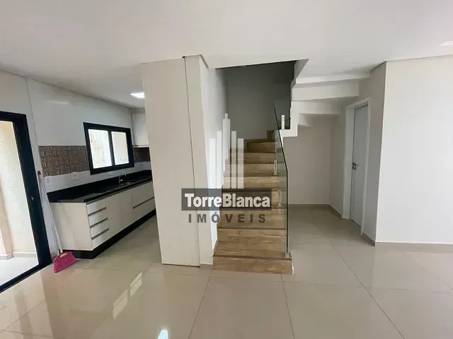 Sobrado com 100m² 3 quartos e 3 banheiros, para alugar, no bairro Chapada em Ponta Grossa