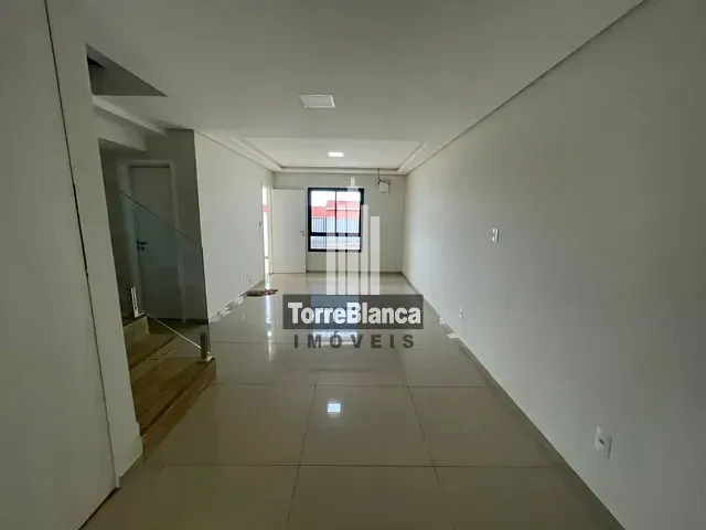 Sobrado com 100m² 3 quartos e 3 banheiros, para alugar, no bairro Chapada em Ponta Grossa
