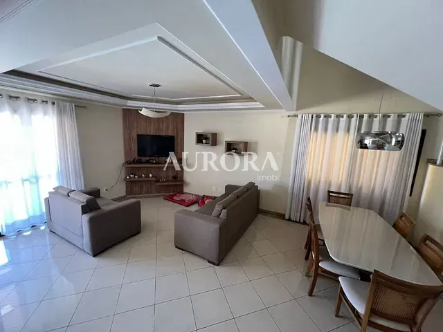 Sobrado com 390m² 4 quartos e 5 banheiros, à venda, no bairro Parque Residencial Alcantara em Londrina
