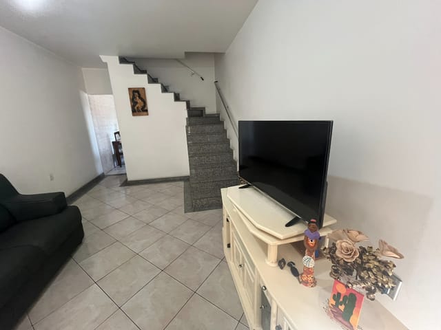 Foto do Sobrado - Sobrado para venda em Vila Invernada com 3 quartos, sendo 1 suíte, 176m² | Lares e Andares Imóveis