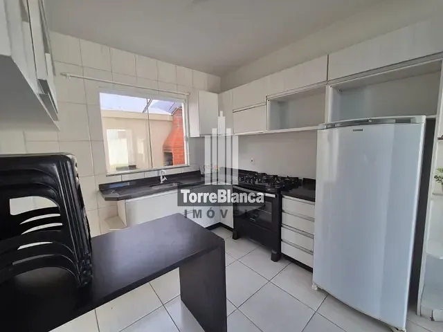 Sobrado com 70m² 2 quartos e 1 banheiro, para alugar, no bairro Jardim Carvalho em Ponta Grossa