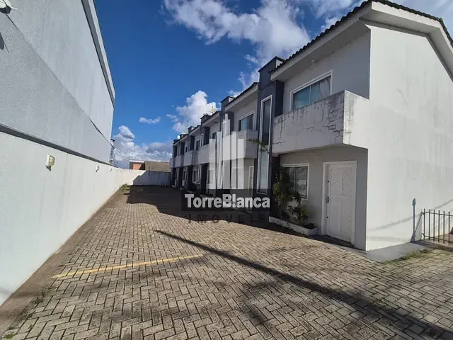Sobrado com 70m² 2 quartos e 1 banheiro, para alugar, no bairro Jardim Carvalho em Ponta Grossa