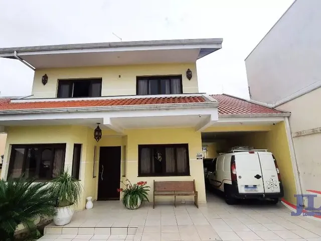 Sobrado com 373m² 3 quartos e 4 banheiros, à venda, no bairro Alto Tarumã em Pinhais