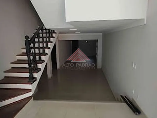 Sobrado com 500m², para alugar, no bairro Vila Bocaina em Mauá