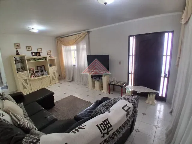 Sobrado com 225m² 3 quartos e 3 banheiros, à venda, no bairro Jardim Guapituba em Mauá
